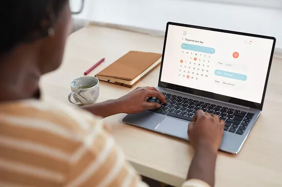 Digital calendar interface for scheduling